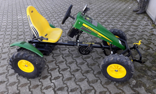 Gokart mit Mittelmotor und Rücktrittsbremse